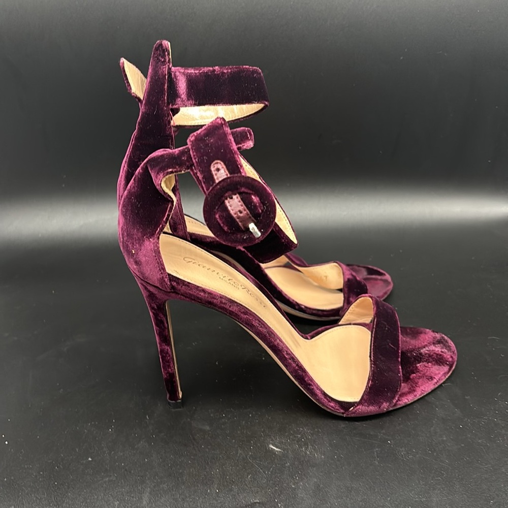 GIANVITO ROSSI Velvet heel sandals 37.5 - Picture 6 of 10